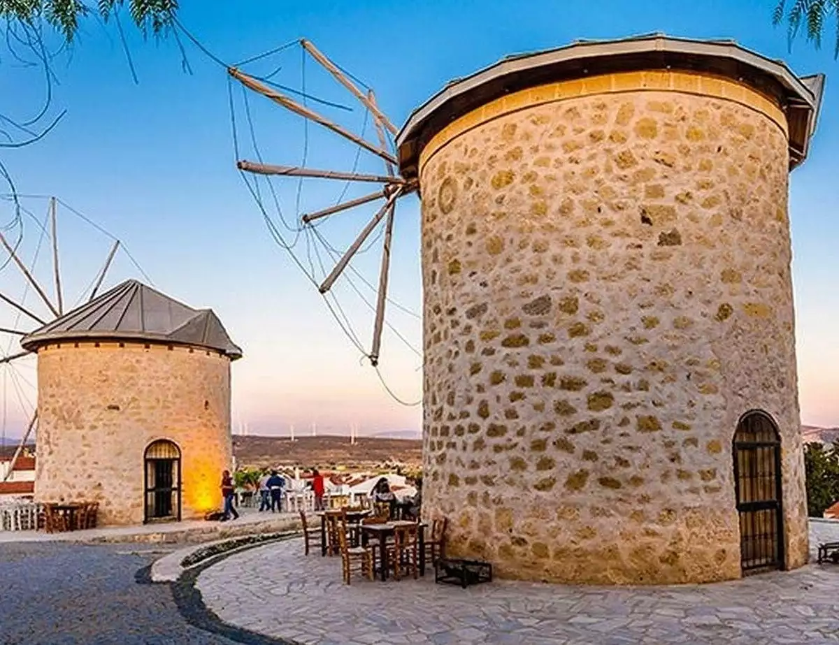 ÇEŞME ALAÇATI GEZİSİ (ILICA PLAJINDA YÜZME MOLASI)