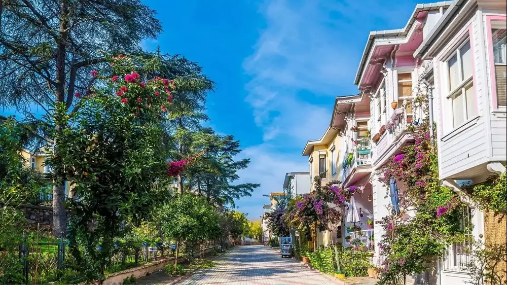HEYBELİADA - BÜYÜKADA TURU                                      