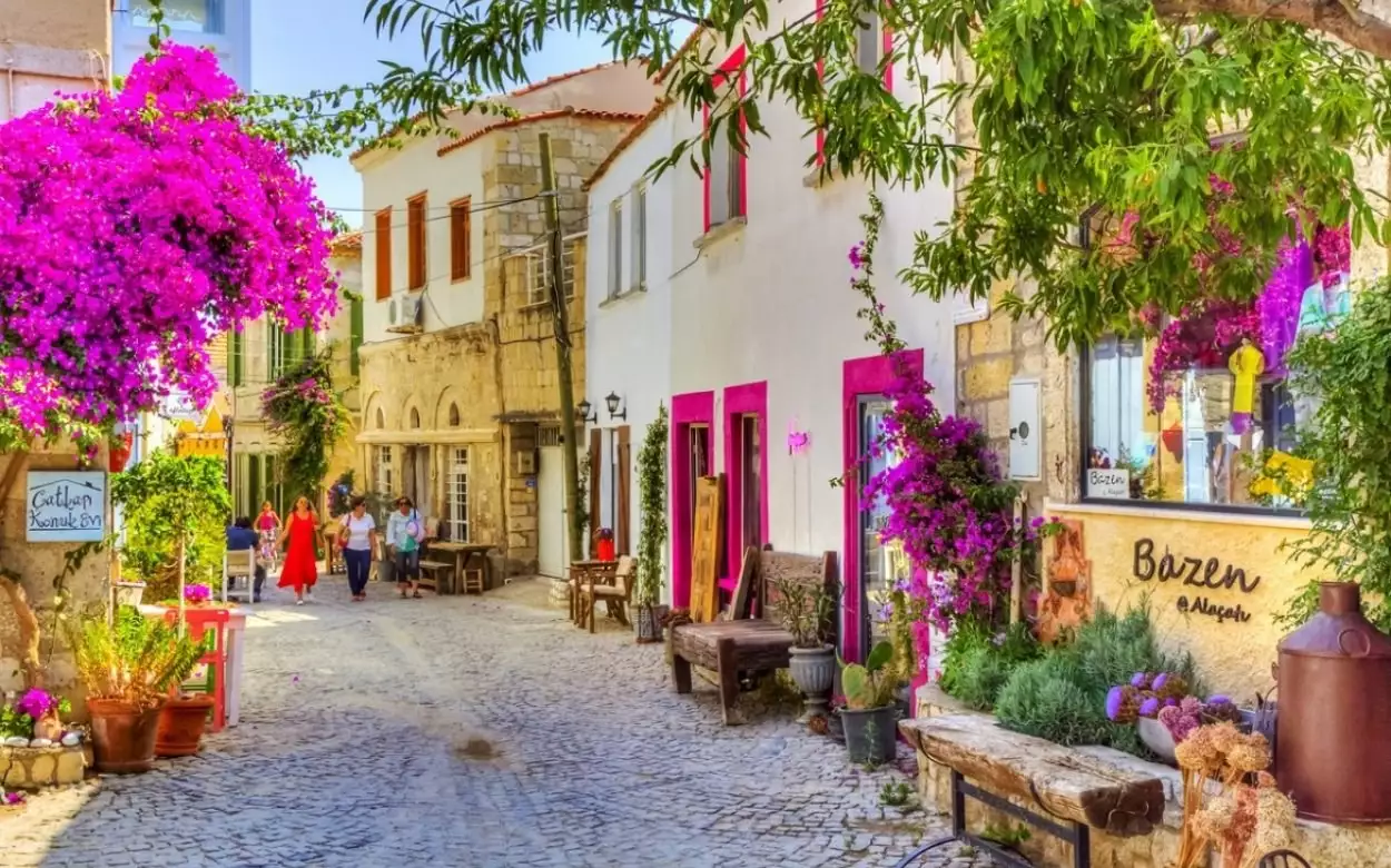 SIĞACIK ÇEŞME ALAÇATI TURU                                                                                                 